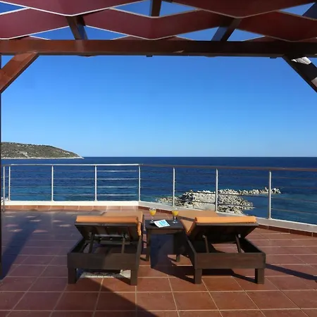 Faros Luxury 4*