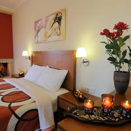 Faros Luxury شقة فندقية 4*