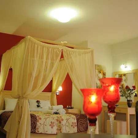 Aparthotel Faros Luxury