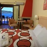 Faros Luxury Ξενοδοχείο με διαμερίσματα 4*