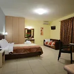 Faros Luxury Aparthotel Marathopoli