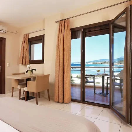 Faros Luxury Aparthotel 4*