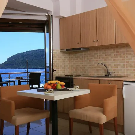 Faros Luxury Aparthotel