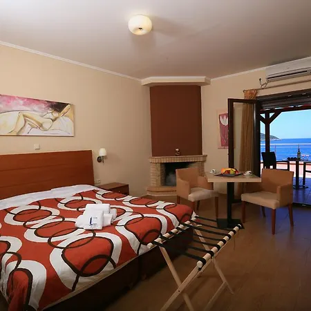 Faros Luxury Appart hôtel Marathopoli