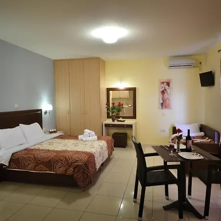 Faros Luxury Ξενοδοχείο με διαμερίσματα 4*
