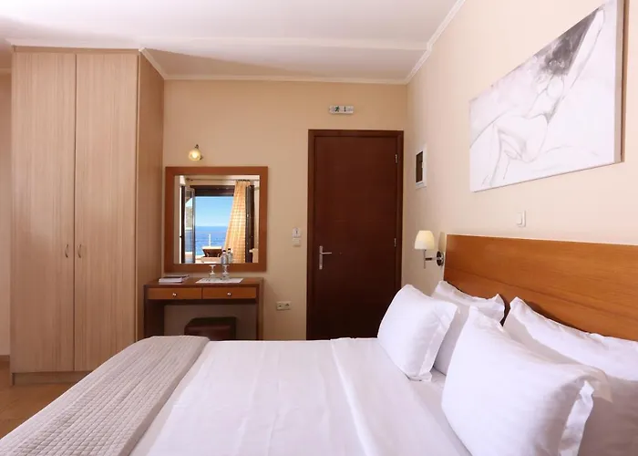 Apart Otel Faros Luxury Marathopoli