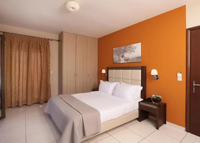 Faros Luxury Маратополис