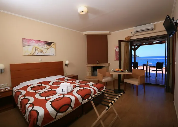 Faros Luxury Apart Otel Marathopoli