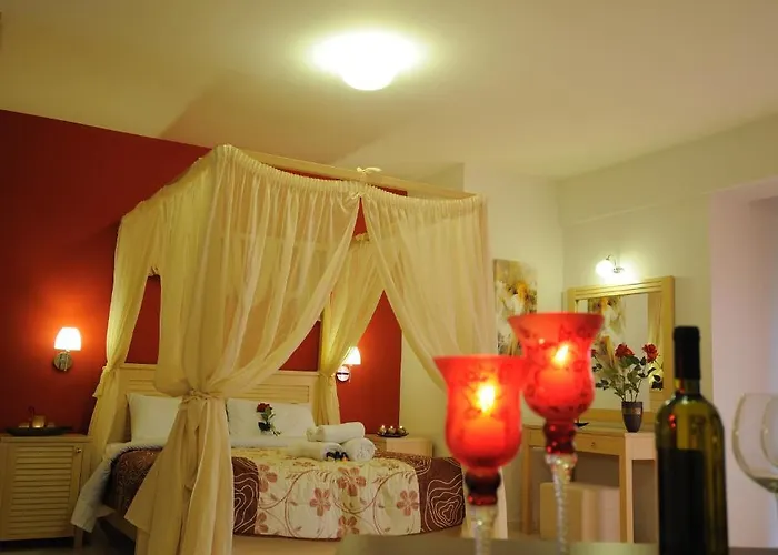 Апарт-отель Faros Luxury