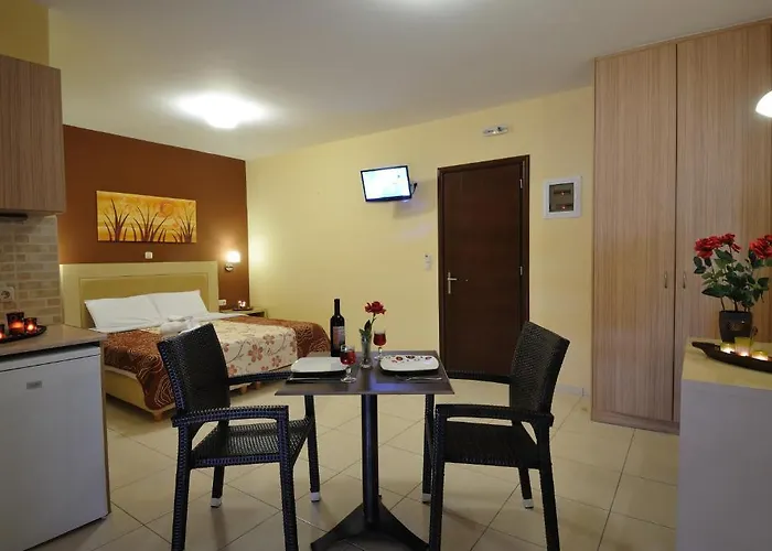 Faros Luxury 4* Marathopoli