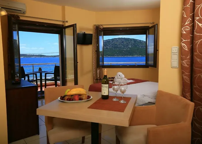 Faros Luxury Маратополис